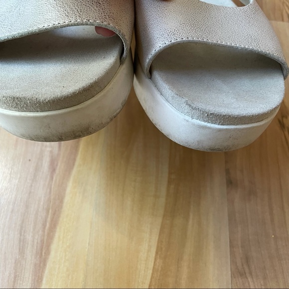 Suede platform sandals - Picture 4 of 8